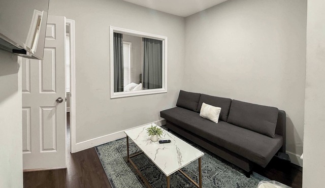 Prime Philly 2BR Apt | 4 Cozy Beds | Central Location