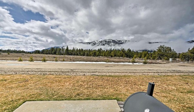 Prime Snowy Retreat Mins to Tamarack and McCall!