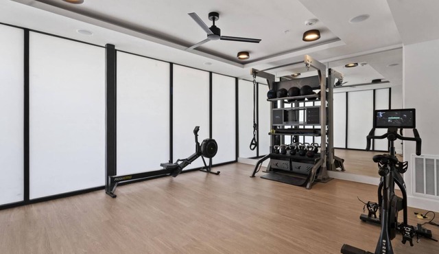 Prime Soco Airy 1BR King Suite w Pool Parking