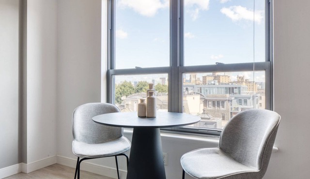 Prime South End 1BR w. Gym near restaurants and BUMC, by Blueground