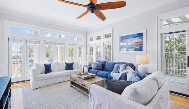 PRIME WaterColor Location! STEPS to WC BEACH CLUB! 2 Bikes Included! Pet Friendly!