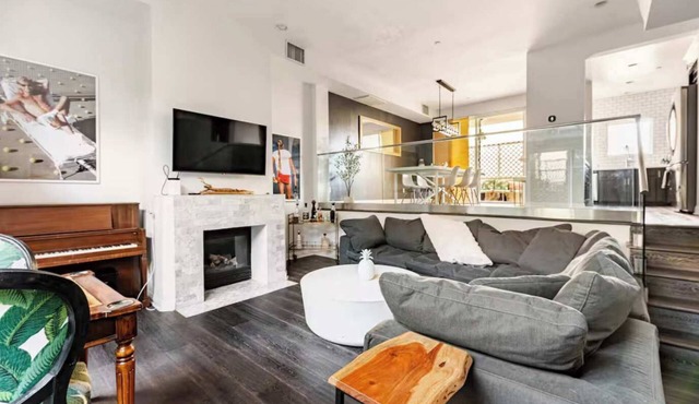 Prime West Hollywood Rooftop Oasis with Rooftop Deck