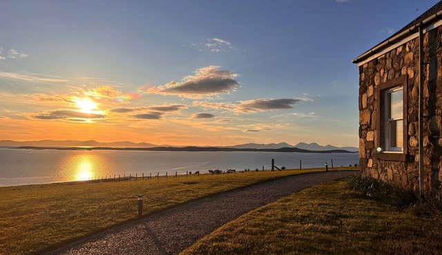 Primrose Cottage - sleeps 4 guests in 2 bedrooms