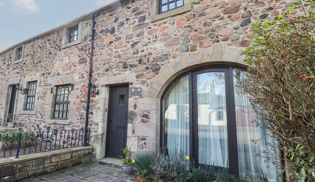 PRIMULA PATCH, family friendly, character holiday cottage in Wooler