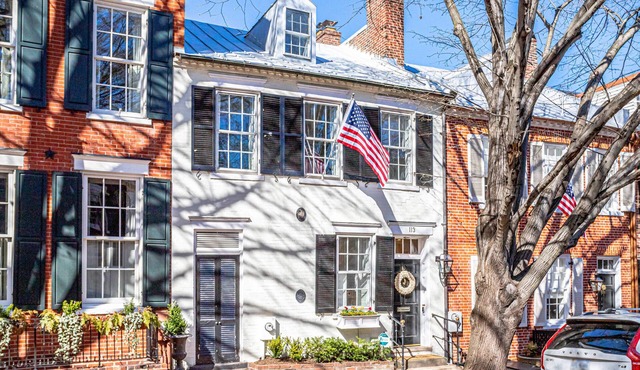 Prince of Wales - an Old Town Luxury Home!