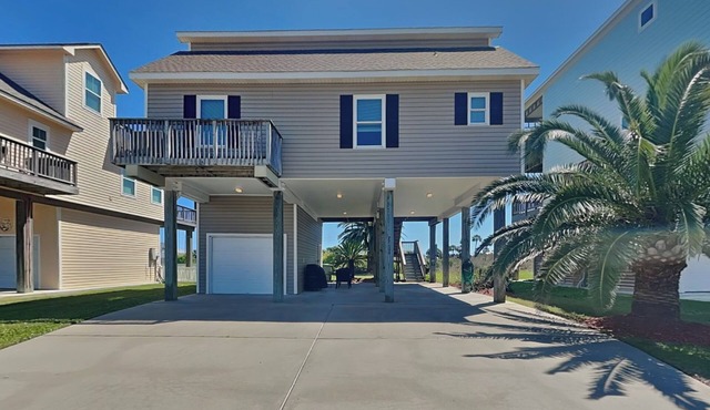 Prince Paradise | Spacious, Gulf Views, + Community Pool