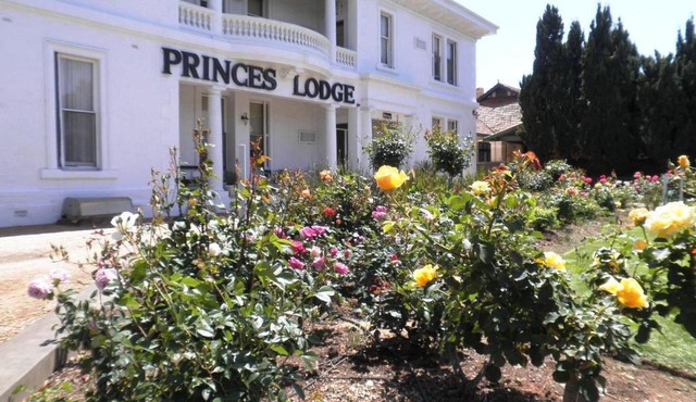 Princes Lodge Motel