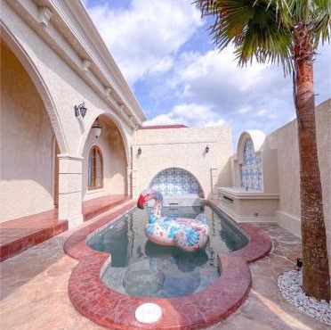 Princessa Villa by Raminten