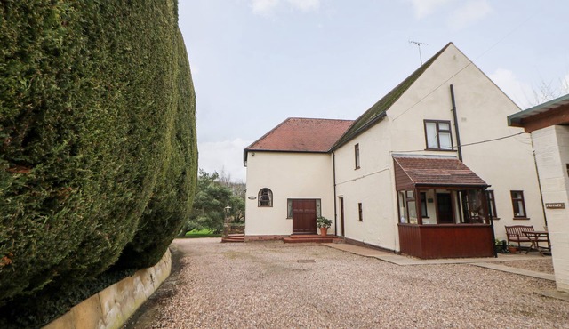 PRINGLES ORCHARD, family friendly in Carlton-In-Lindrick