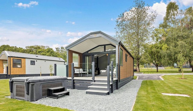 Prion 1.0 Spa (Pet), Llandyrnog