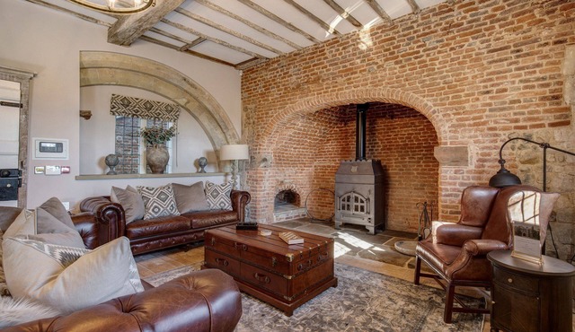 Priory East Gate - Luxury Cottages