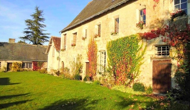 Priory in a large 12th-century Abbey, heated swimming pool