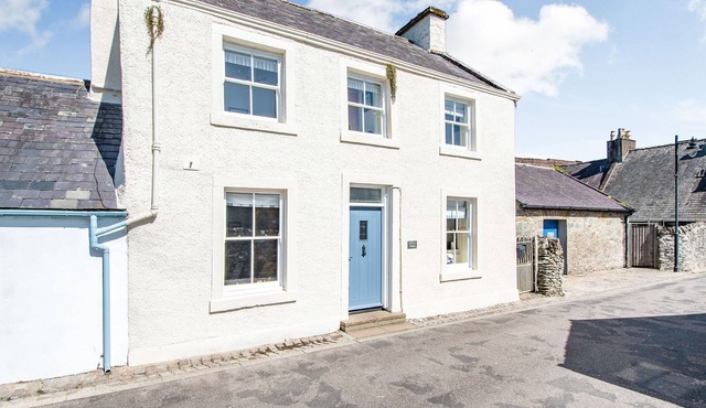 PRIORY WALK, pet friendly, with open fire in Whithorn