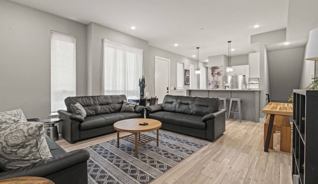 PRISTINE 3 bdrm | Garage Parking | Close to UPENN