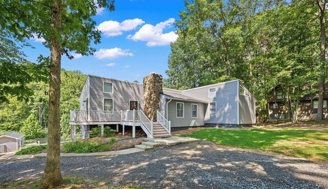 Pristine 3 bedroom/2 bath home close to the Blue Ridge Parkway!