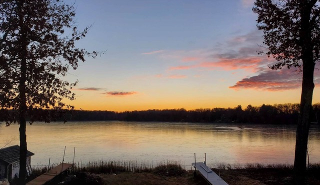 Pristine 3-Bedroom 2-Bath Northwoods Lake Cabin