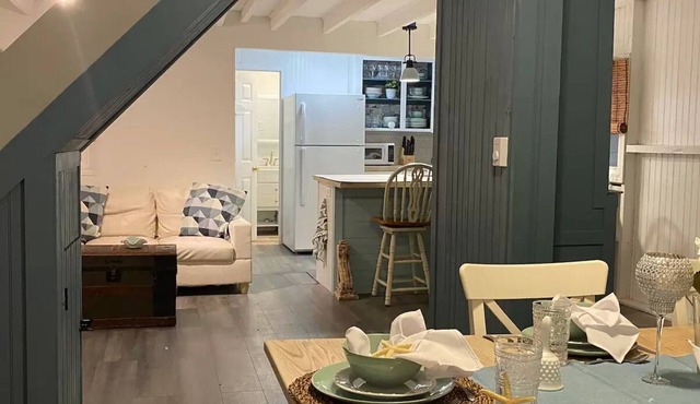 Pristine beach cottage just steps from the beach!