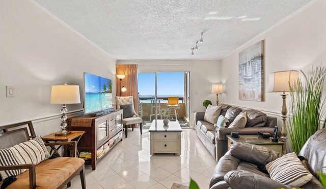 Pristine Direct Oceanfront Getaway Luxury Oasis