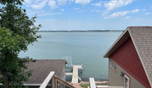 Pristine Lake House on Lake Madison!