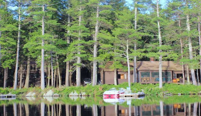 Pristine Lakefront - 5 Bedroom 2 Cabin Compound - on Squam Lake