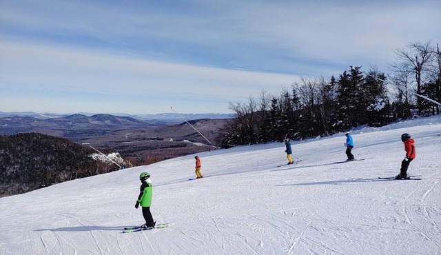 Pristine Loon Condo#2-In&Outdoor Pools,Gym, Loon Shuttle,Town Center-Sleeps 6