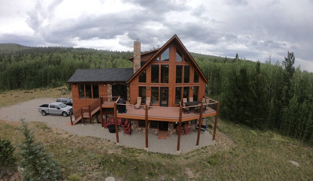 Pristine Mountain Lodge w/Breathtaking Mtn/aspen Views ~20 min to Breckenridge