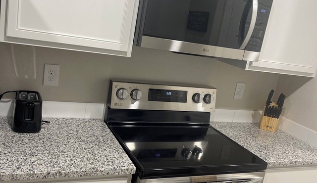Pristine new 3-bedroom house in Odessa with AC, WiFi