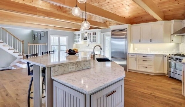 Pristine on Peters Pond! Waterfront with amazing views.