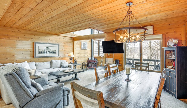 Pristine Resort Townhome 2 Mi to Seven Springs Mtn