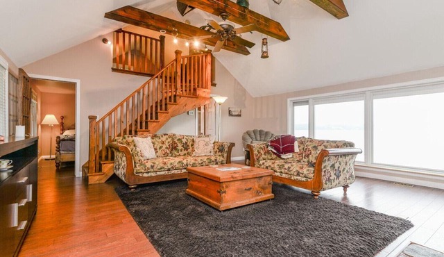 Pristine Waterfront! Cabins at Bon Echo's Edge - main cabin
