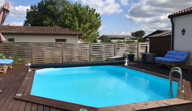 Private bedroom in a guesthouse in Saint-Emilion