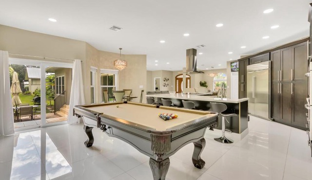 Priv Patio, Near Beach & Airport!