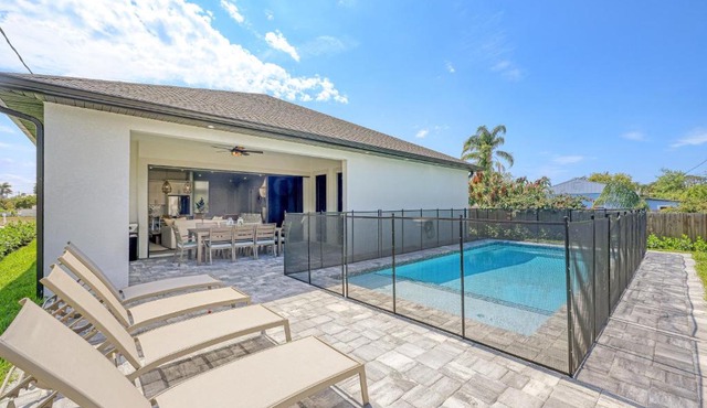 Priv pool & near beach
