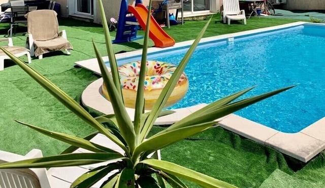 Private Pool Villa near Côte Bleue