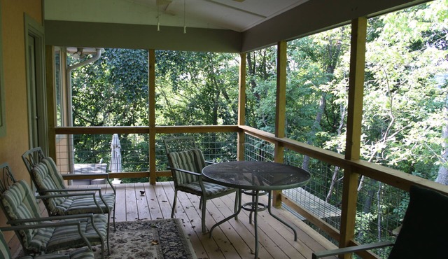 Privacy and Relaxation on the James River!