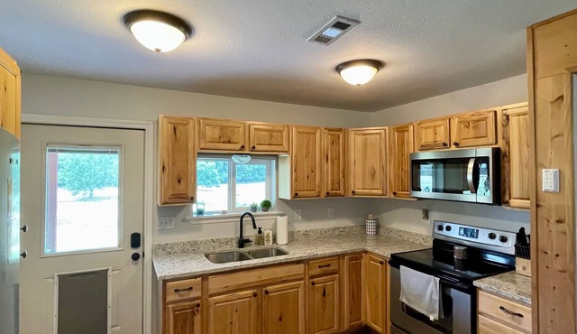 Privacy and Relaxation on the west edge of the Missouri Ozarks