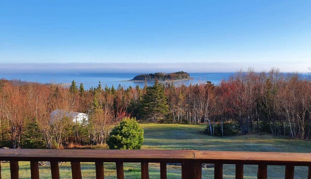 Privacy @ Bras d’Or Lake Eagle House Chalet