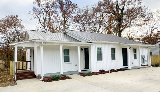 Privacy Fence~ Brand new with 2 King Beds