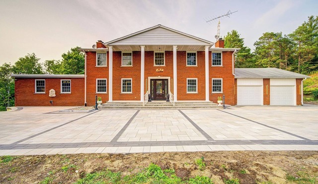 Privacy Magical Forest Cottage 30+ Party Room, Disco KTV