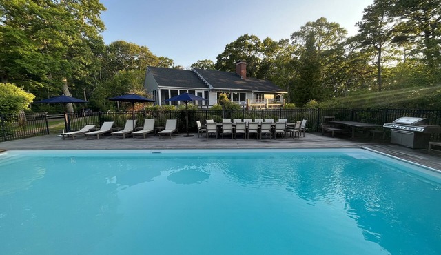 PRIVACY & RELAXATION ON MARTHA'S VINEYARD