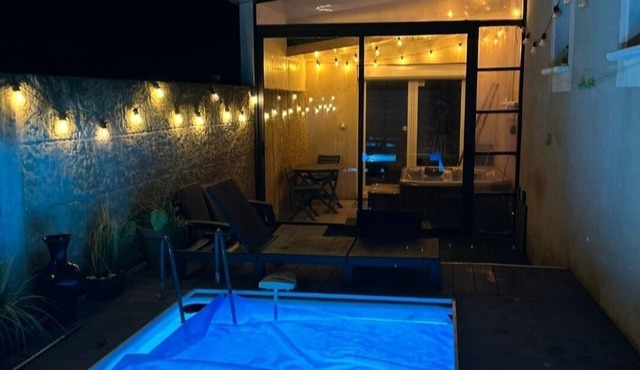 🌌 Private getaway - Luminous pool & unlimited private Jacuzzi
