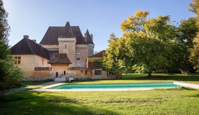 Privatization of the Château de Saint Maurice