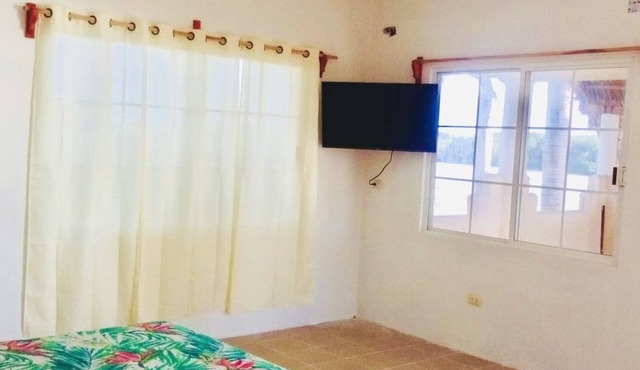 Private studio 5 minutes from the beach by car, facing the river, pet friendly
