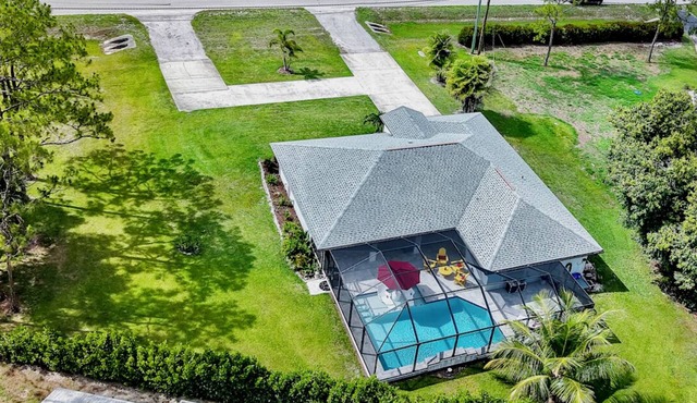 Private 1-Acre Oasis in Bonita: Secluded Pool Retreat near Beaches
