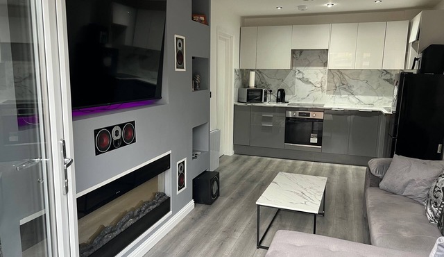 Private 1 bedroom Apartment - Edinburgh - Sleeps 2