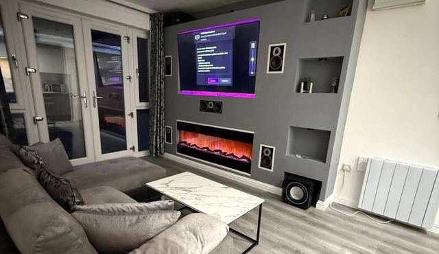 Private 1 Bedroom Apartment - Edinburgh - Sleeps 2