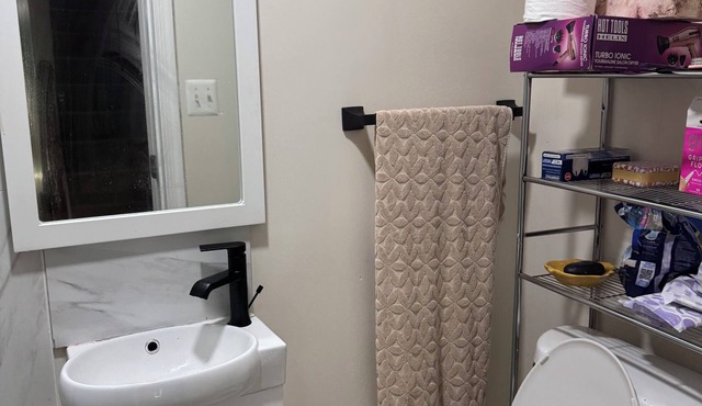 Private 1-Bedroom Walk-Out Basement in Dumfries