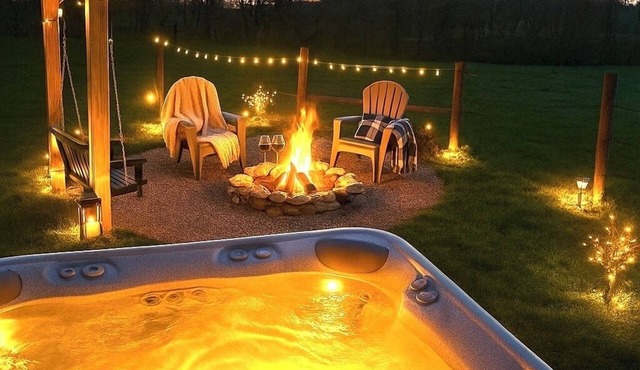 Private 1 BR Home with Hot Tub,Firepit & 5 min to dwtn