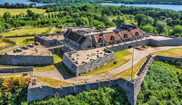 Private 100' Beach & Dock - Kayaks, SUP - Modern Amenities, Gorgeous View!