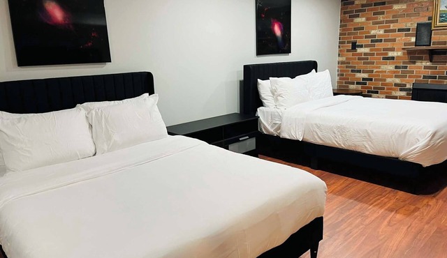 Private 1st Floor Unit near Balt City/John Hopkin